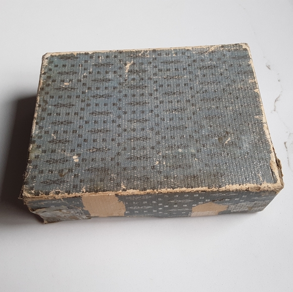 Vintage Lafrance Salt and Pepper Shakers - Picture 8 of 9